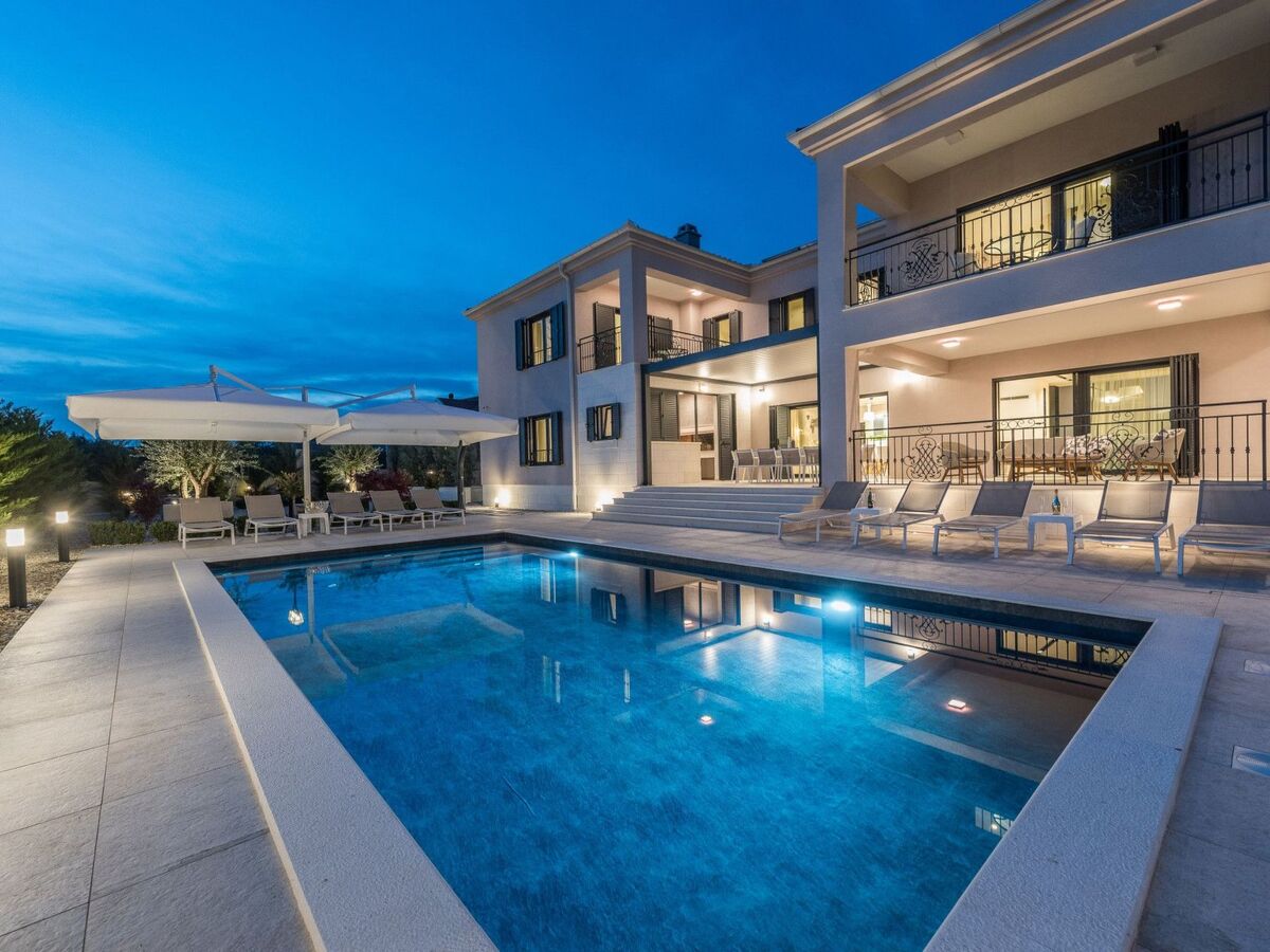 Villa Adora, 5 chambres avec piscine chauffée près de Zadar - Photo 42