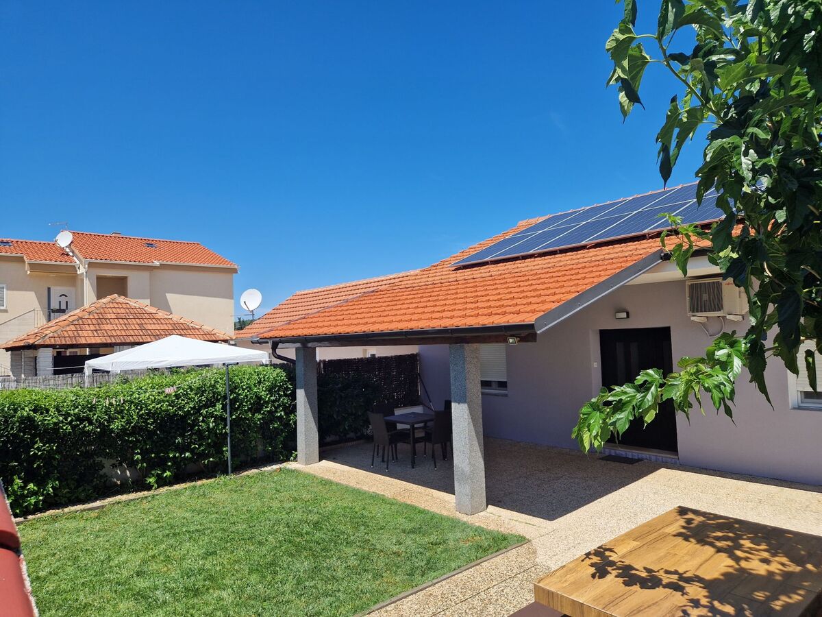 Maison Gabriela à 300 m de la mer, Debeljak - Photo 1