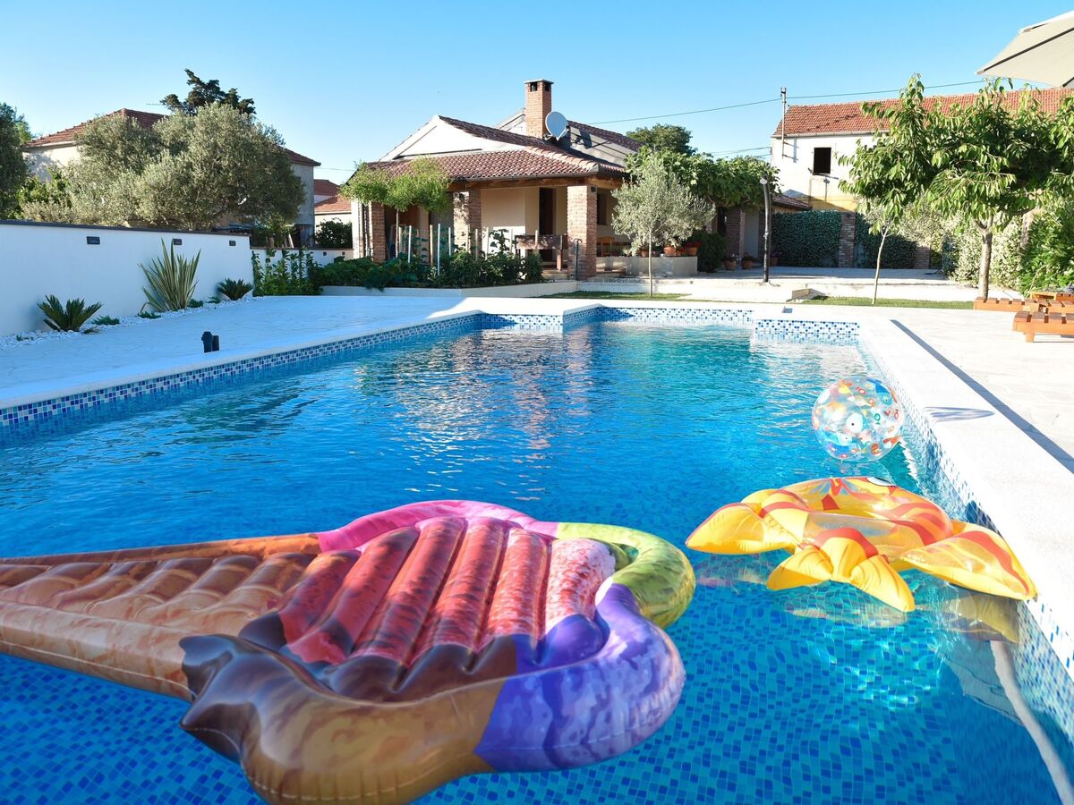 Rustica Casa Augustinus – Maison avec piscine à Debeljak - Photo 8