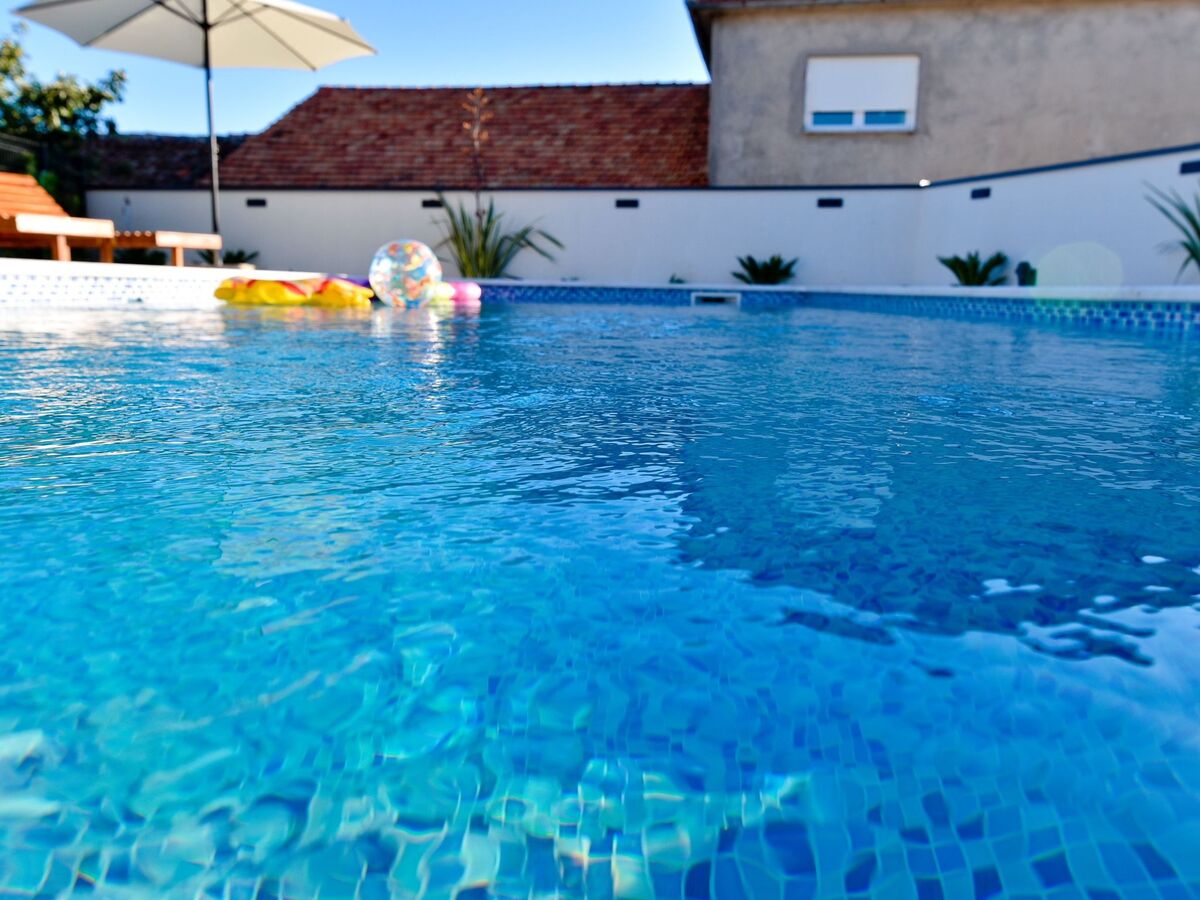 Rustica Casa Augustinus – Maison avec piscine à Debeljak - Photo 13