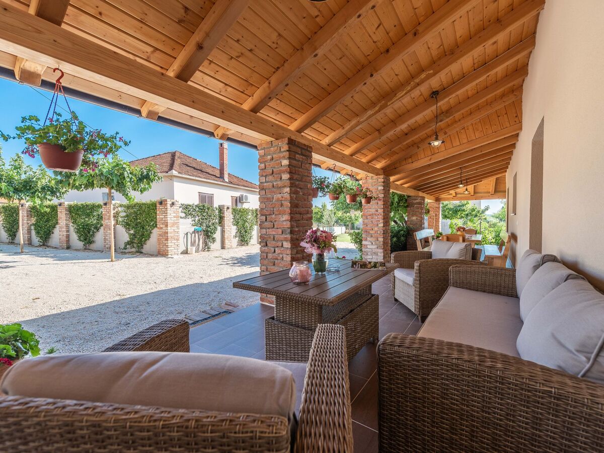 Rustica Casa Augustinus – Maison avec piscine à Debeljak - Photo 16