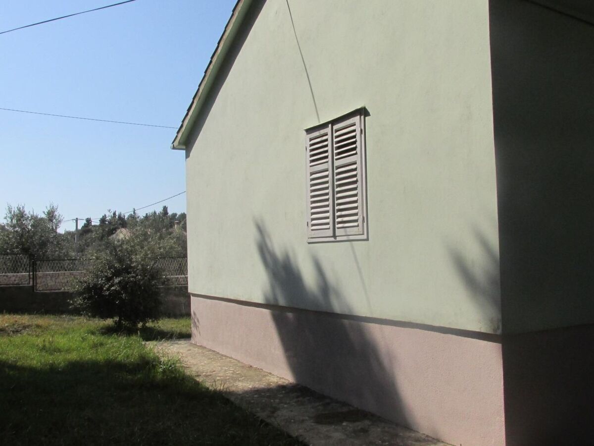Maison 50 m de la mer à Ugljan, terrasse et jardin - Photo 13