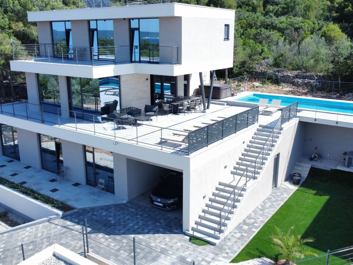 Villa Supreme Pasman - maison 6 chambres, piscine chauffée, plage 400m - Photo 1
