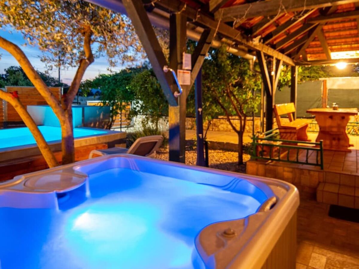 Maison avec jacuzzi et piscine à Biograd na Moru - Photo 3