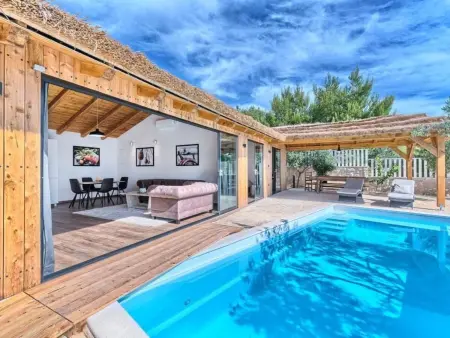 Villa Filip sur Murter : maison 8 pers. avec piscine