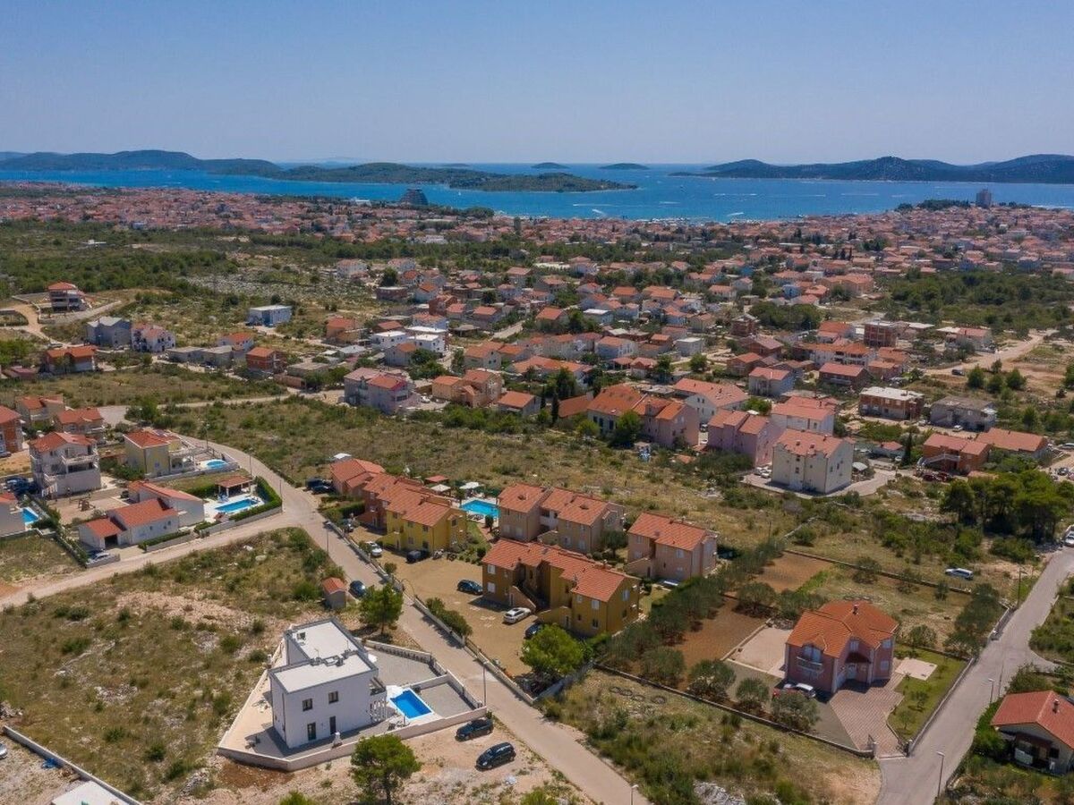 Villa Nadija à Vodice : piscine chauffée, 1 km de la plage - Photo 15