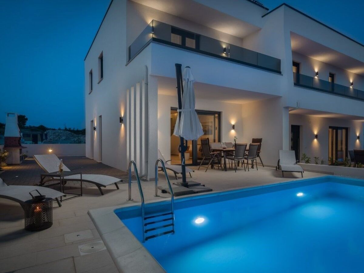 Villa Nadija à Vodice : piscine chauffée, 1 km de la plage - Photo 40