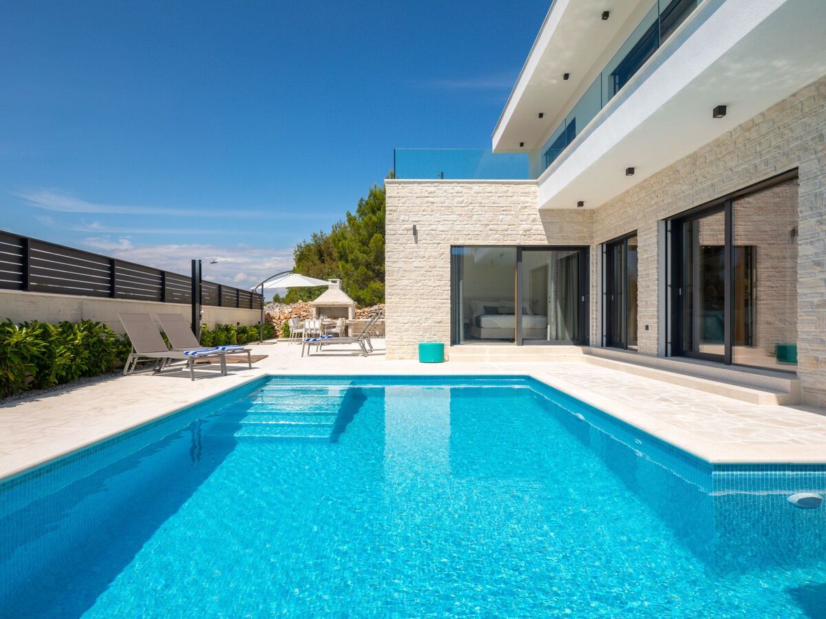 Villa Luka à Srima : maison 10 pers., piscine chauffée - Photo 2