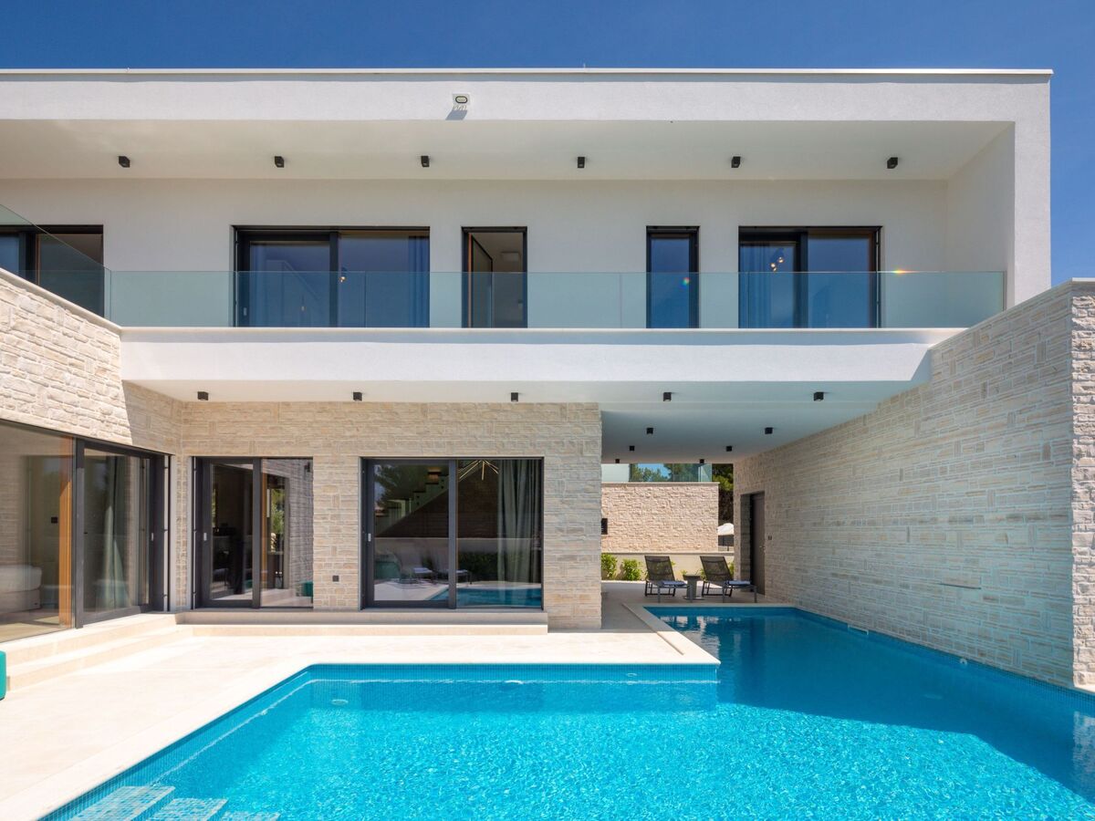 Villa Luka à Srima : maison 10 pers., piscine chauffée - Photo 4