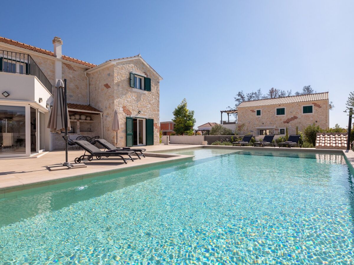 Villa Vallis, maison 8 pers. avec jacuzzi à Zaton - Photo 4