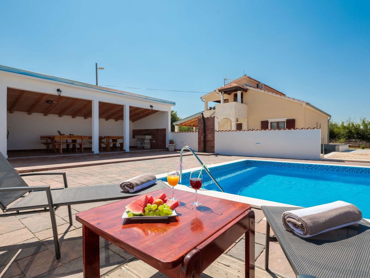 Villa Dalmata à Skradin : piscine privée près du Parc Krka - Photo 1