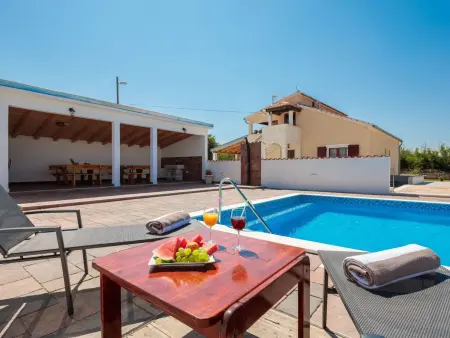 Villa Dalmata à Skradin : piscine privée près du Parc Krka