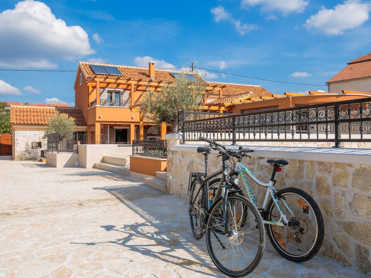 Villa Ivan à Skradin : maison avec piscine privée - Photo 3