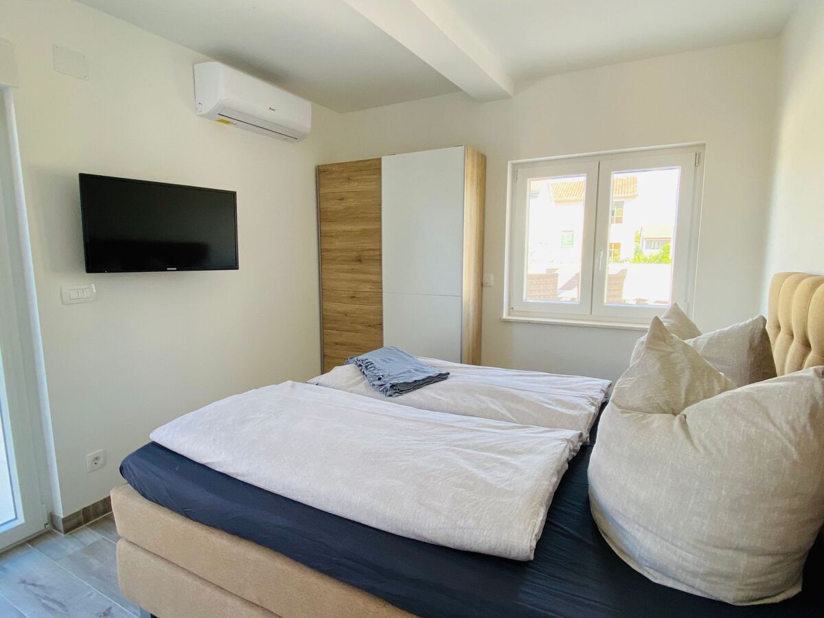 Maison 6 chambres avec piscine privée à Bilice - Photo 23