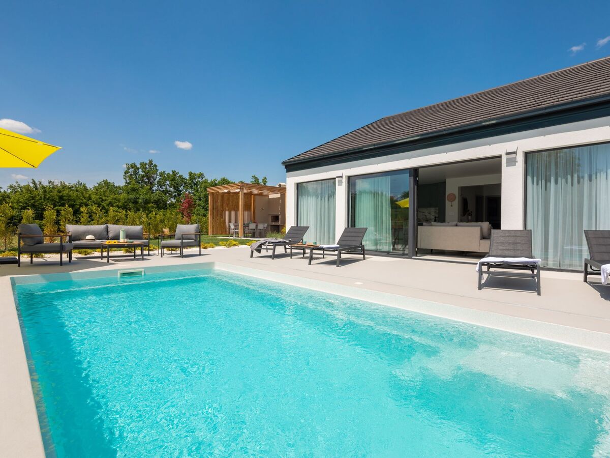 Villa Bandelli avec spa et piscine chauffée à Oklaj - Photo 11