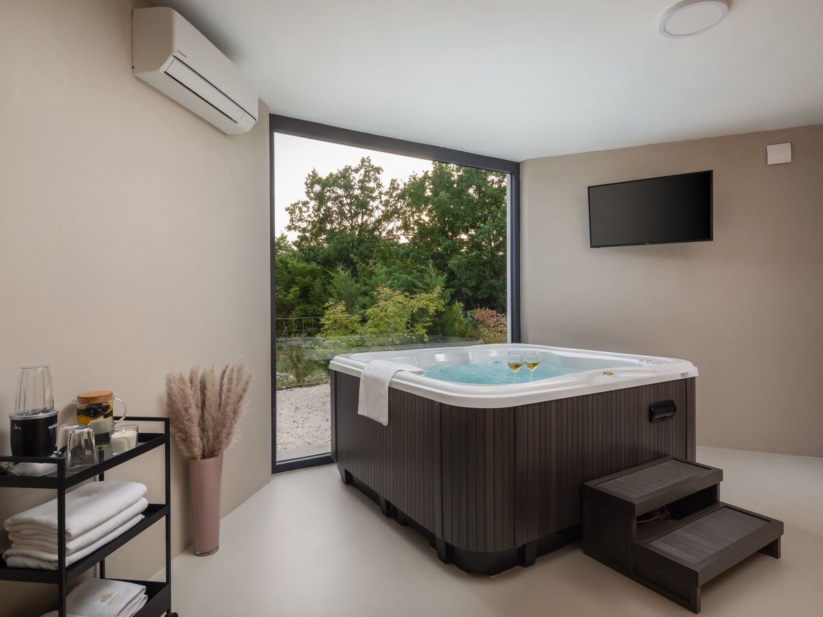 Villa Bandelli avec spa et piscine chauffée à Oklaj - Photo 42