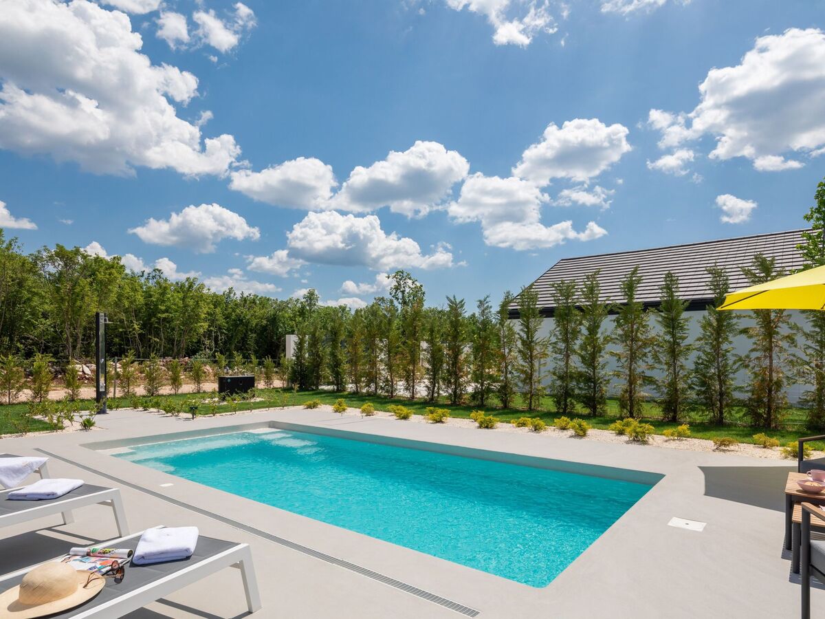 Villa Bandelli avec spa et piscine chauffée à Oklaj - Photo 47