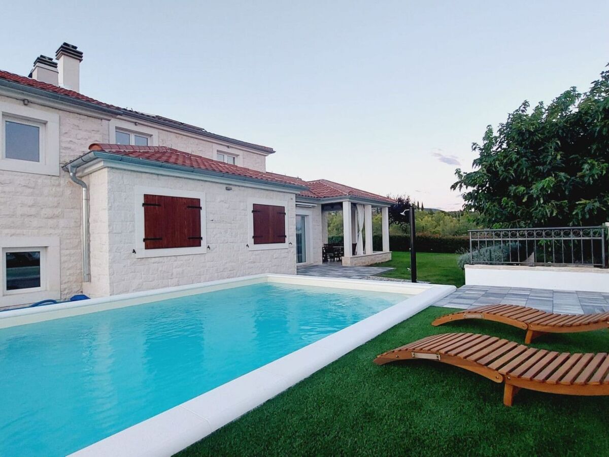 Villa Whitestone, maison 7 personnes avec piscine chauffée - Photo 5