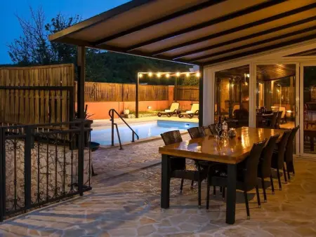 Villa Bruna – Maison 12 pers., piscine privée et bar