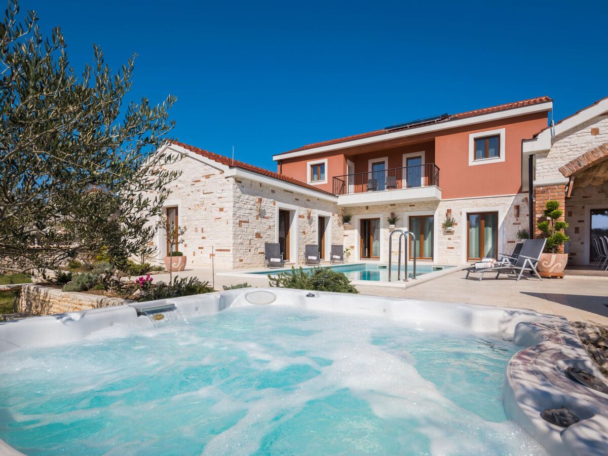 Villa Mittelmeer Paradies – Maison 8 personnes, piscine privée - Photo 1