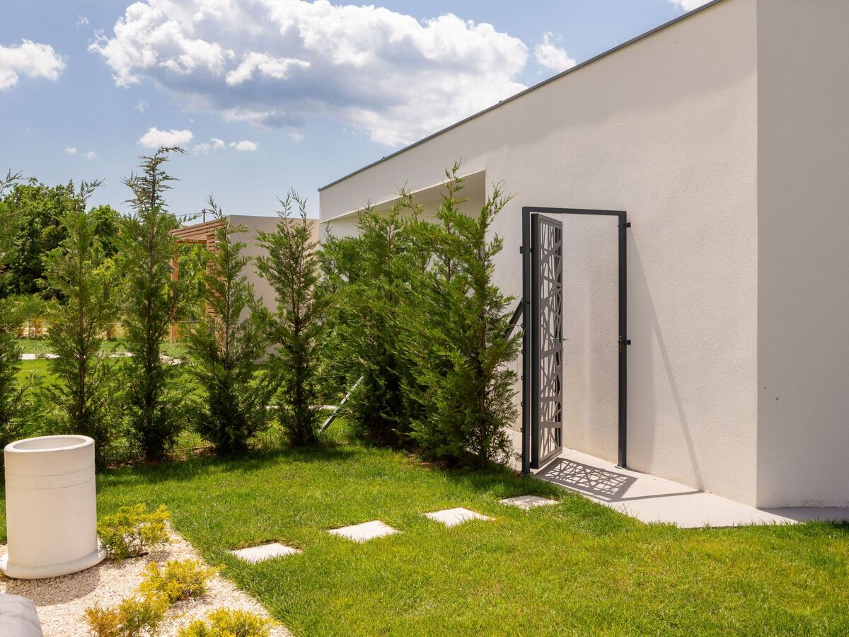 Villa Lu in Oklaj, maison avec piscine chauffée - Photo 4