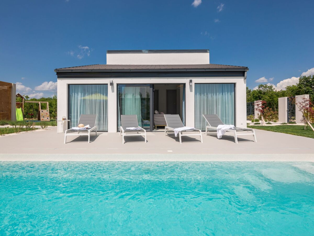 Villa Lu in Oklaj, maison avec piscine chauffée - Photo 12