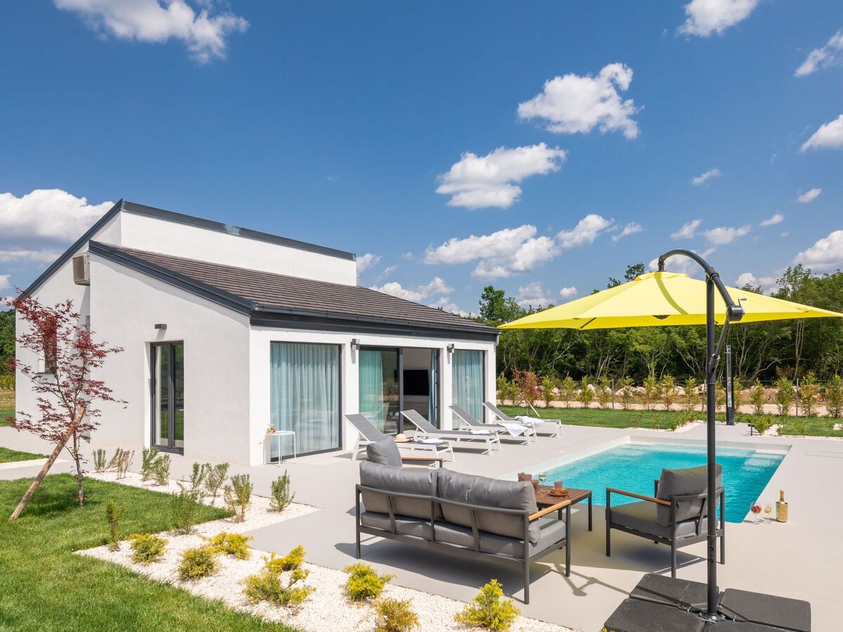 Villa Lu in Oklaj, maison avec piscine chauffée - Photo 17