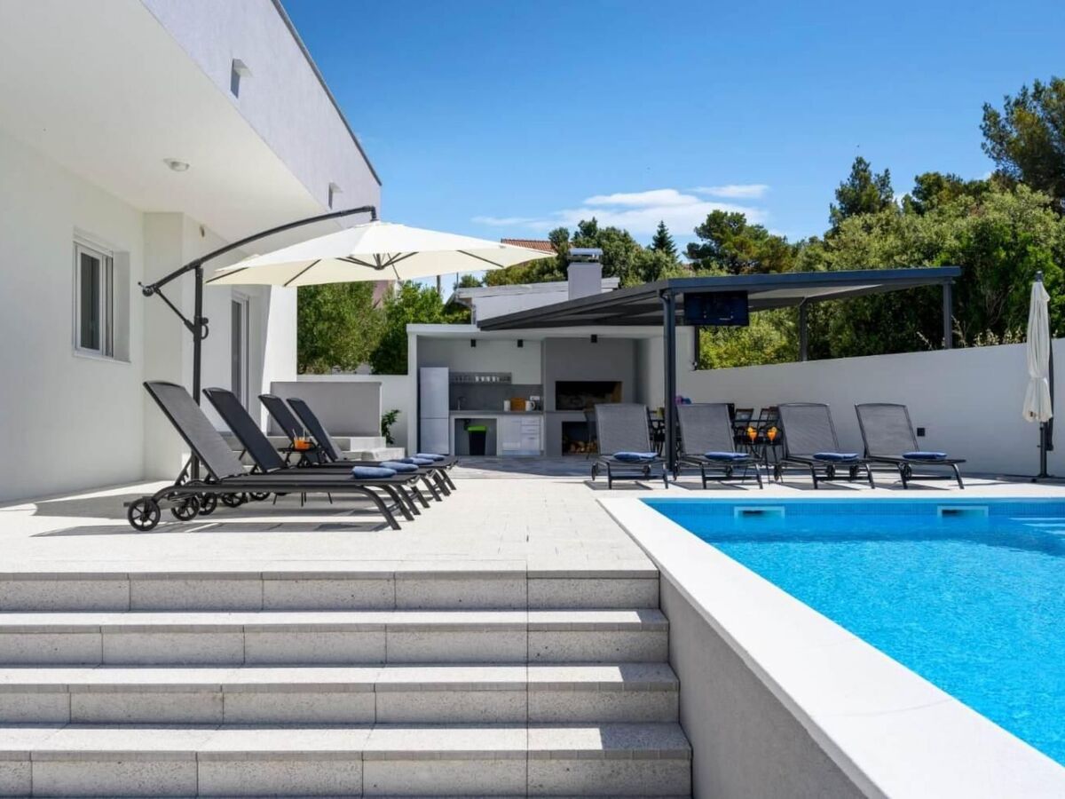 Villa Amaris, 6 chambres avec piscine chauffée à 100 m de la plage - Photo 1