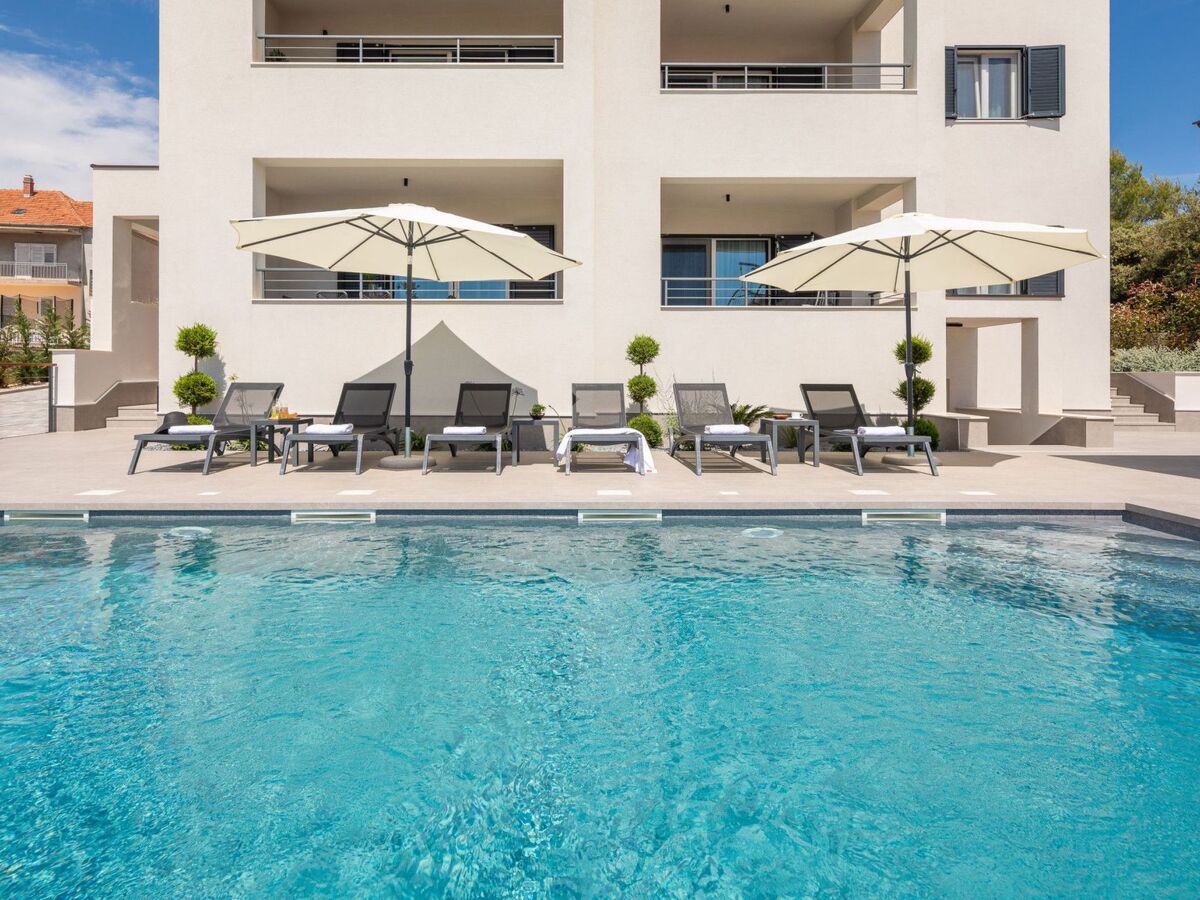 Villa Bianca Šibenik – Maison 12 pers., piscine chauffée, plage 50m - Photo 3