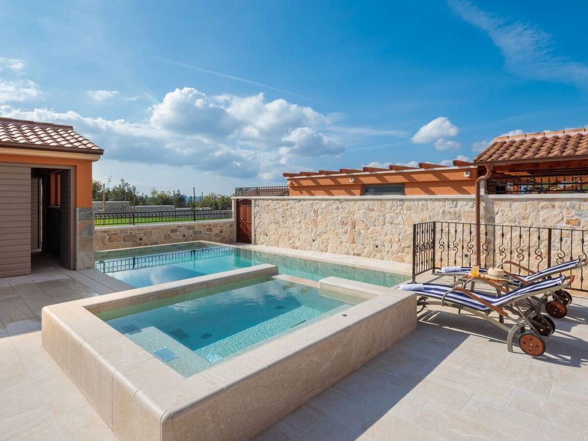 Villa Josipovi Dvori – Maison Primošten piscine privée - Photo 2