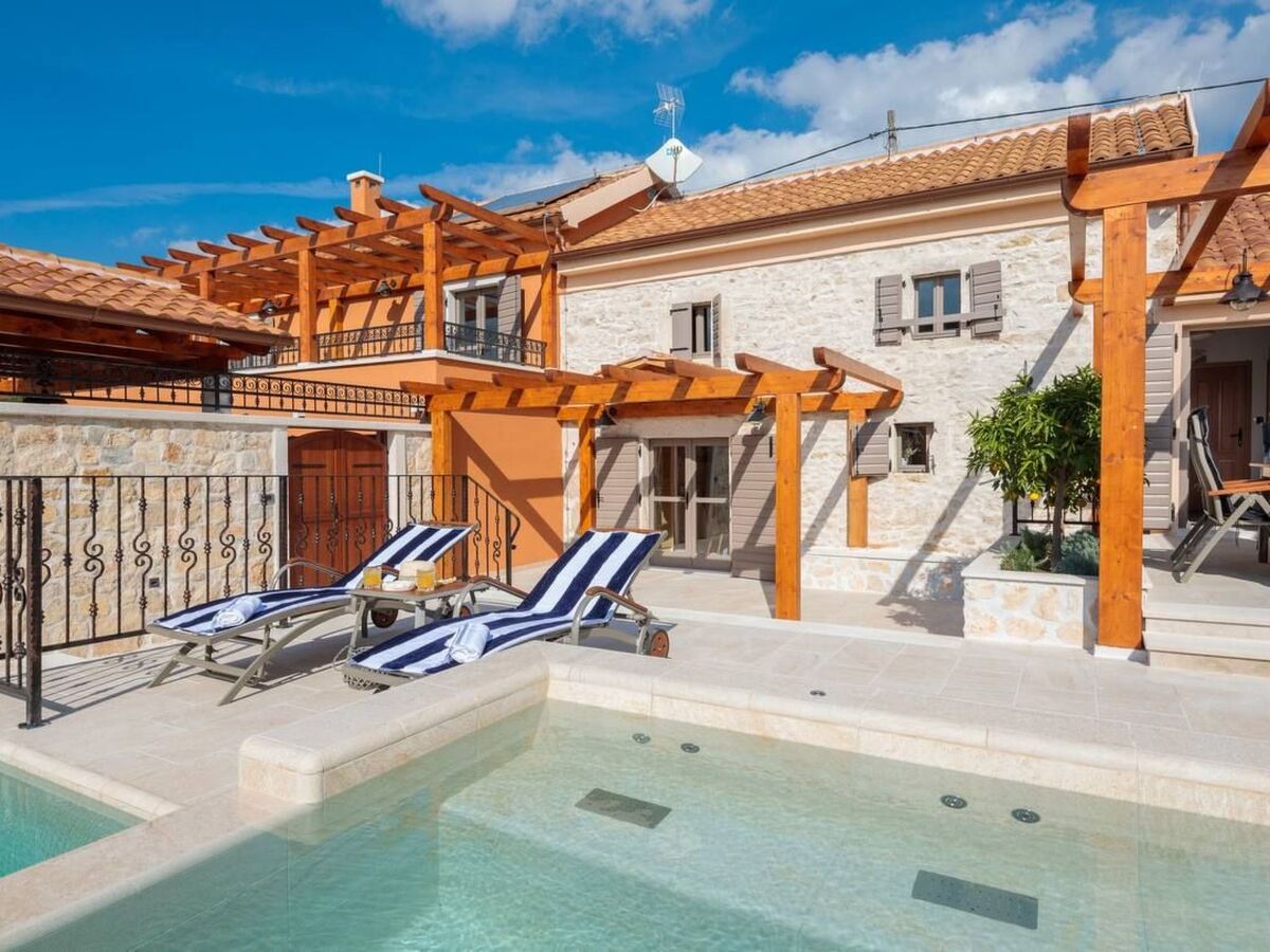 Villa Josipovi Dvori – Maison Primošten piscine privée - Photo 4
