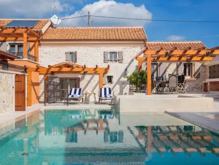Villa Josipovi Dvori – Maison Primošten piscine privée