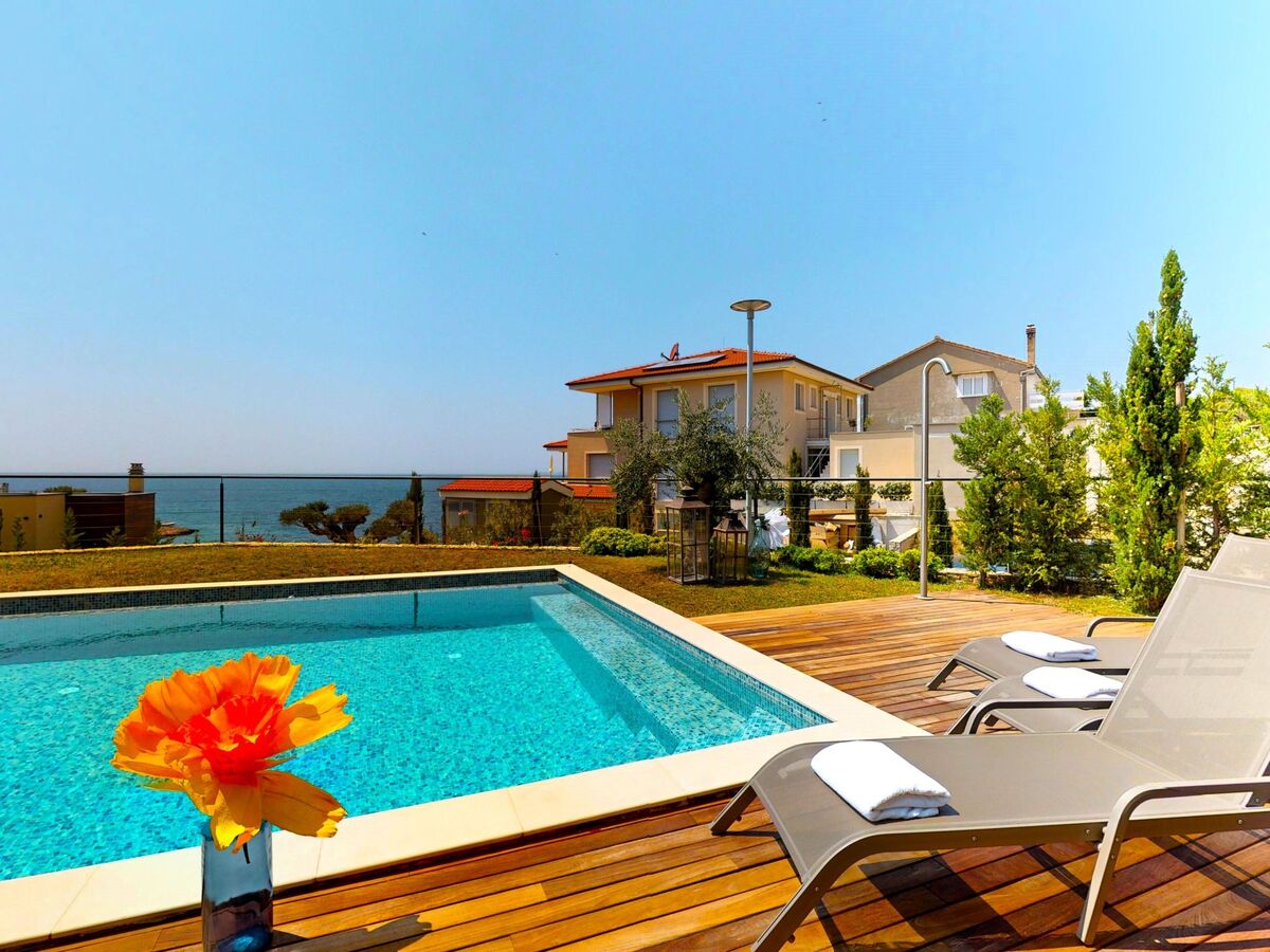 Villa Artemisia – Maison 10 pers., piscine chauffée, 50m de la mer - Photo 2