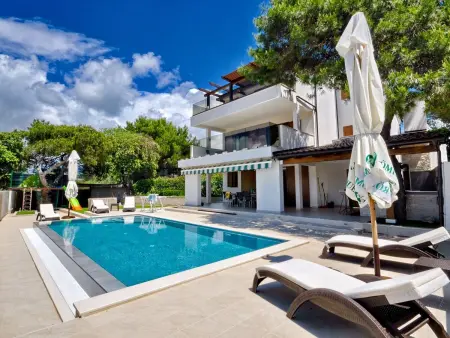 Location maison à Rogoznica Ražanj, Charmante und luxuriöse Villa La Casa del capitano