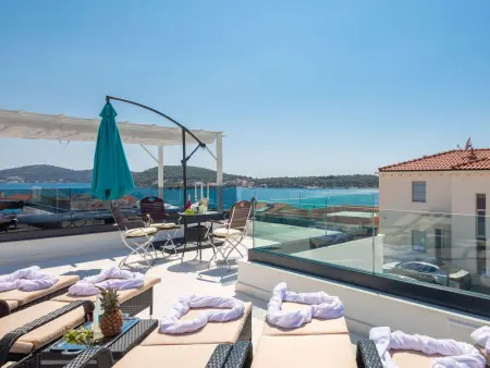 Maison avec piscine privée chauffée à Podorljak : photo 8
