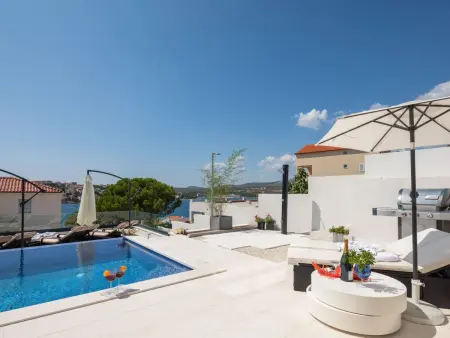 Maison avec piscine privée chauffée à Podorljak : photo 15