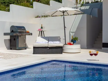 Maison avec piscine privée chauffée à Podorljak : photo 20