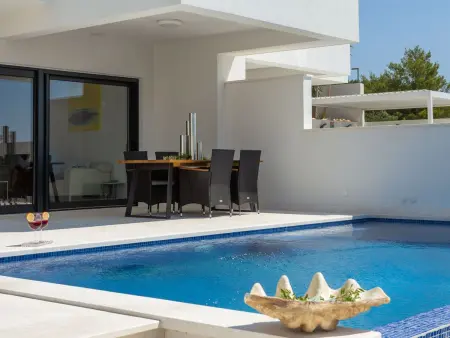 Maison avec piscine privée chauffée à Podorljak : photo 21
