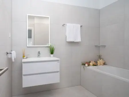 Maison avec piscine privée chauffée à Podorljak : photo 33