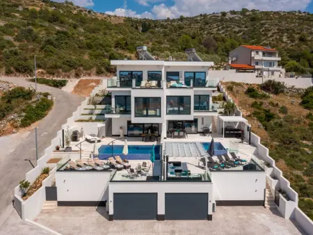 Maison avec piscine privée chauffée à Podorljak : photo 44