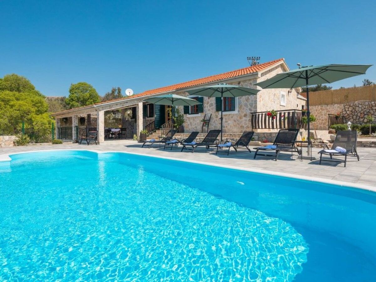 Villa Adamaris, maison avec piscine privée à Rogoznica - Photo 1