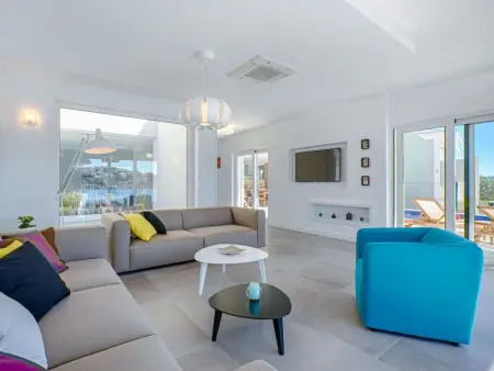 Villa Lori : maison 10 pers., plage à 5 m, piscine chauffée : photo 9