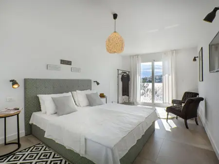 Villa Lori : maison 10 pers., plage à 5 m, piscine chauffée : photo 15