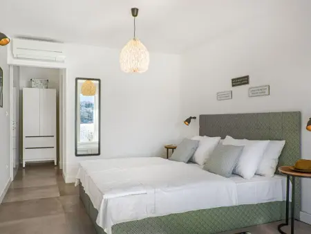 Villa Lori : maison 10 pers., plage à 5 m, piscine chauffée : photo 16