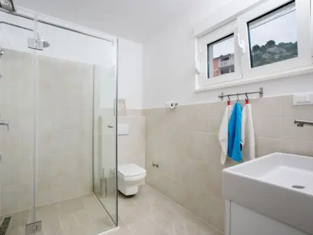 Villa Lori : maison 10 pers., plage à 5 m, piscine chauffée : photo 23