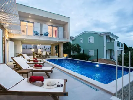 Villa Lori : maison 10 pers., plage à 5 m, piscine chauffée : photo 30