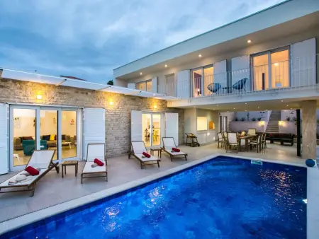 Villa Lori : maison 10 pers., plage à 5 m, piscine chauffée : photo 31