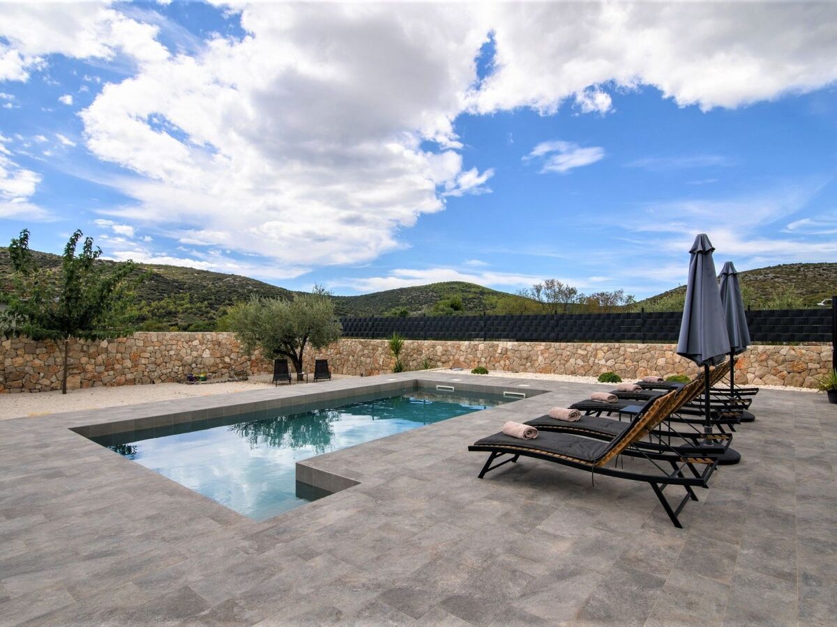 Villa Boslien : maison 1500 m² avec piscine près de Trogir - Photo 3