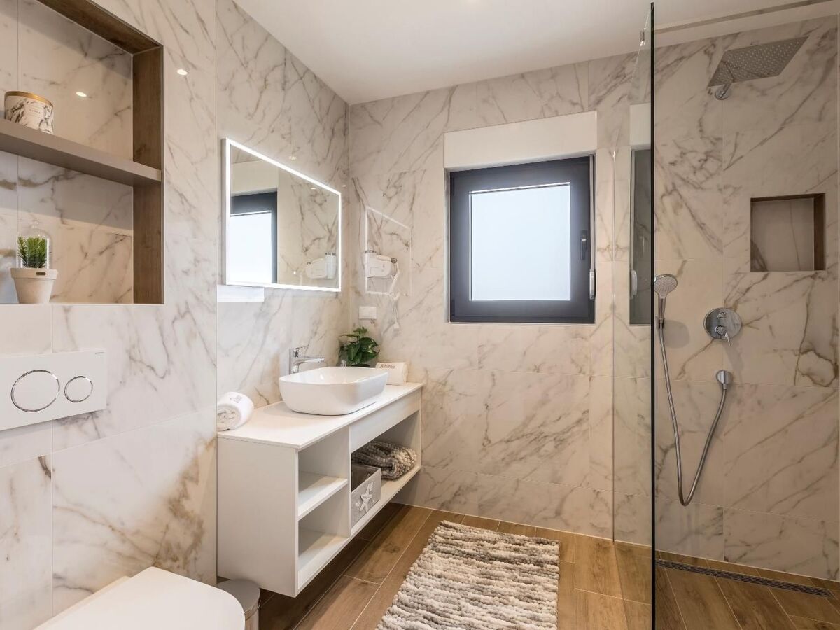 Villa Diana, maison moderne 4 chambres à Marina - Photo 25