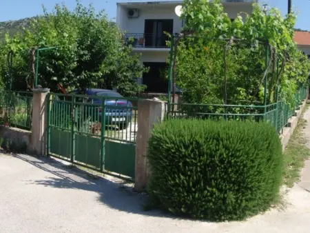 Location appartement à Vinišće, Mango direkt am Strand